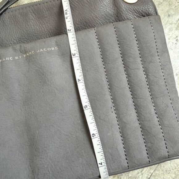 Marc by MARC JACOBS Light Grey Leather + Suede Shoulder/Crossbody Handbag - Picture 15 of 15